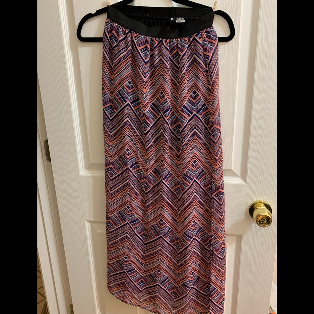 Patterned maxi skirt